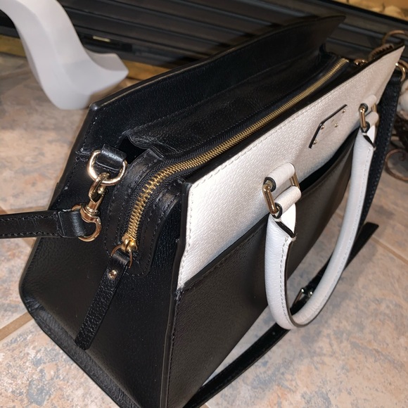 Kate Spade Purse & Wallet - Picture 5 of 8